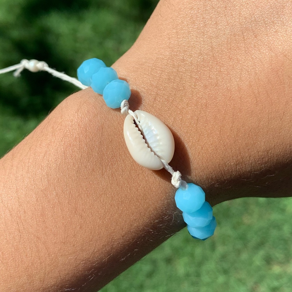 Sliding knot bracelet 💙